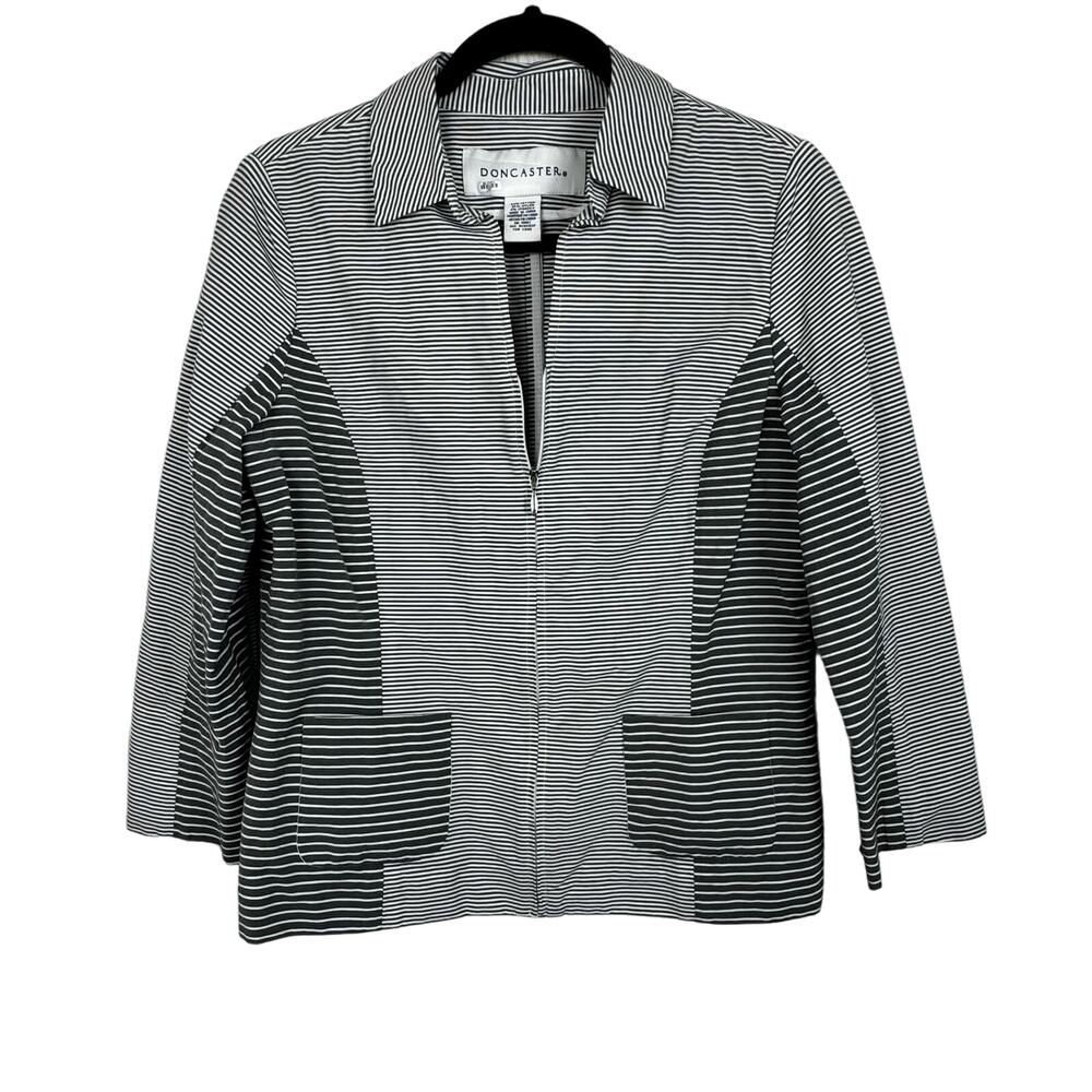 Doncaster Zip Front Striped Color Blocked Jacket with Pockets Size 8 or Medium